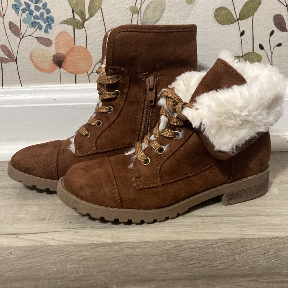 🌸 (2/$20) Sz 12 Girls Calistoga Brown Suede Fleece Lined Roll Down Boots